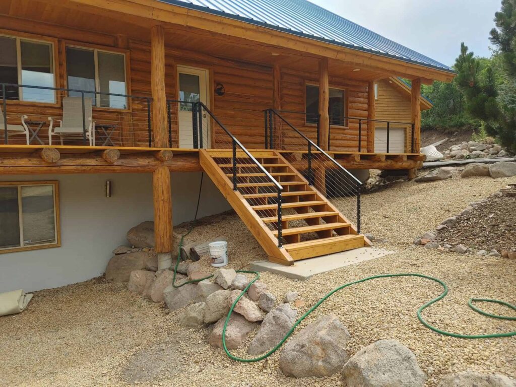 composite-deck-with-metal-railings-in-wasatch-county